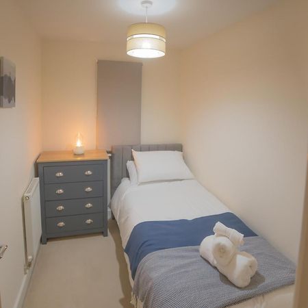 Sleeps9 Parking&Garage 17 Mins To Gatwick, 30 To London Villa Merstham Ngoại thất bức ảnh