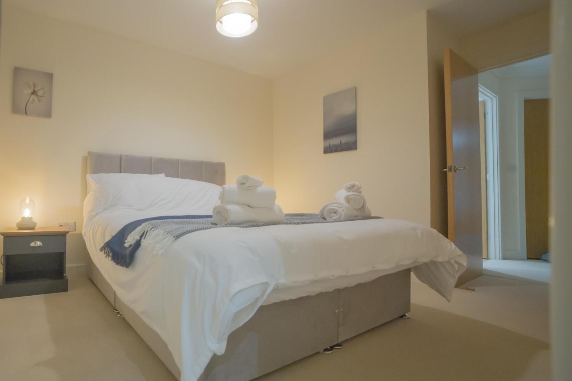 Sleeps9 Parking&Garage 17 Mins To Gatwick, 30 To London Villa Merstham Ngoại thất bức ảnh