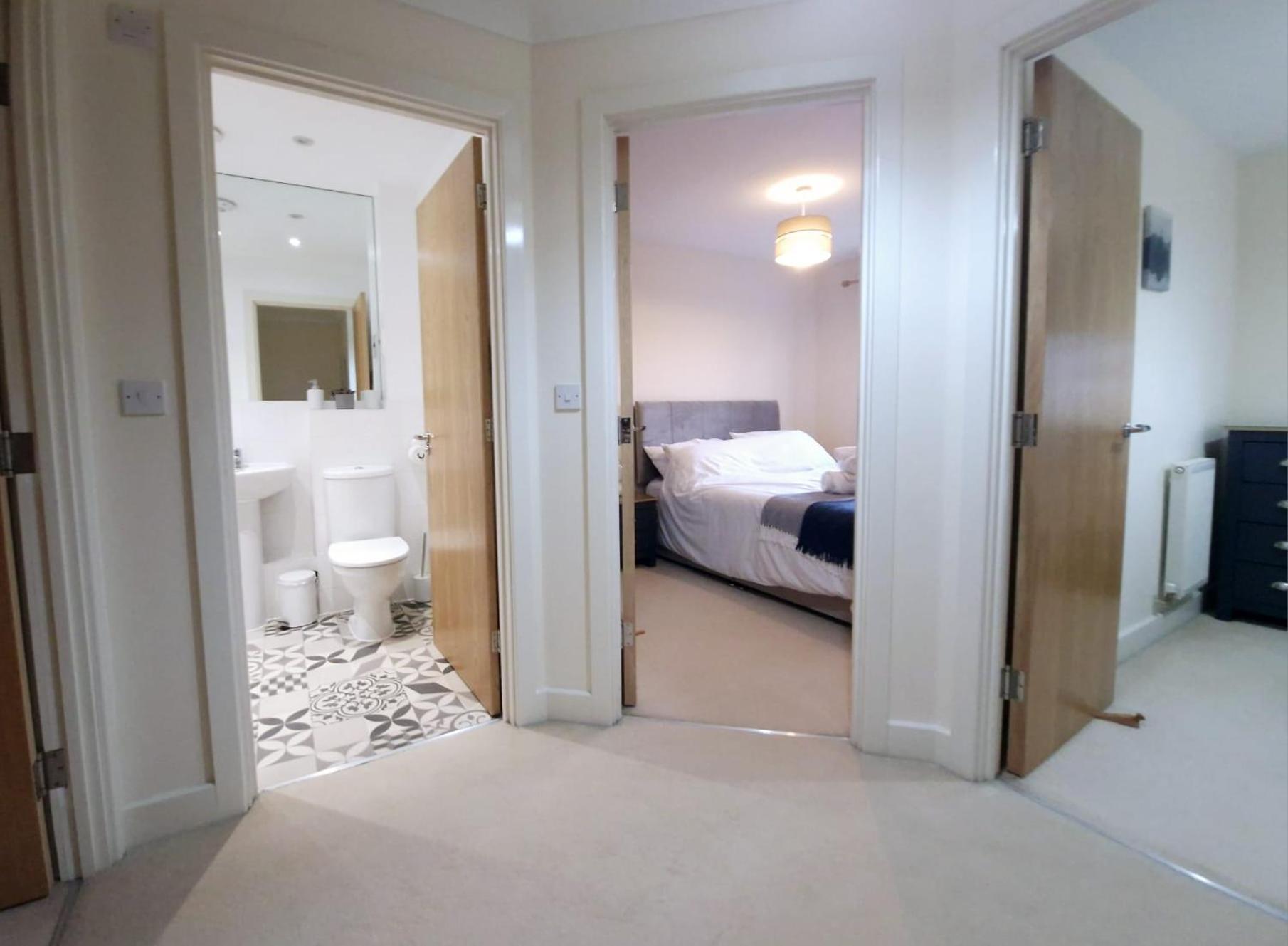 Sleeps9 Parking&Garage 17 Mins To Gatwick, 30 To London Villa Merstham Ngoại thất bức ảnh